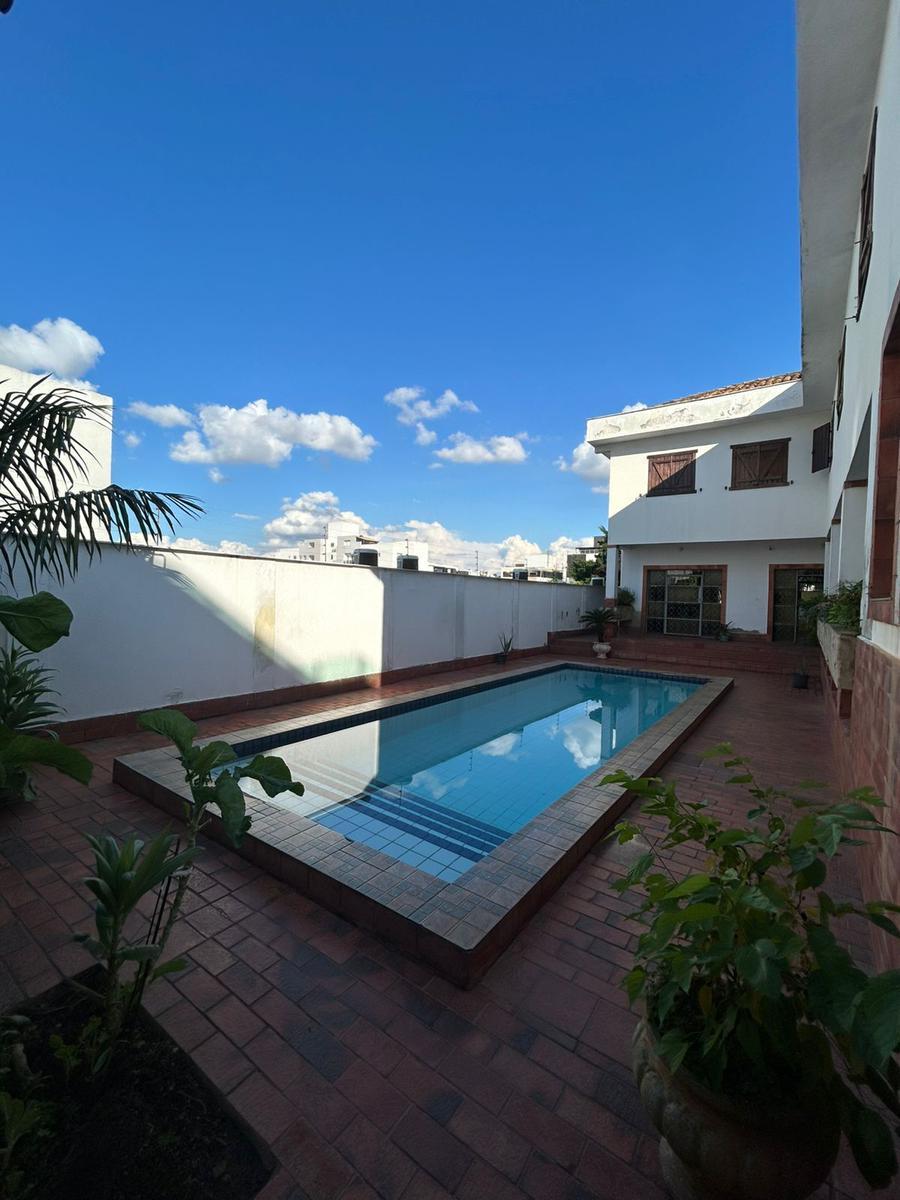 Casa Comercial, Castelo, 5 Quartos, 2 Vagas, 1 Suíte