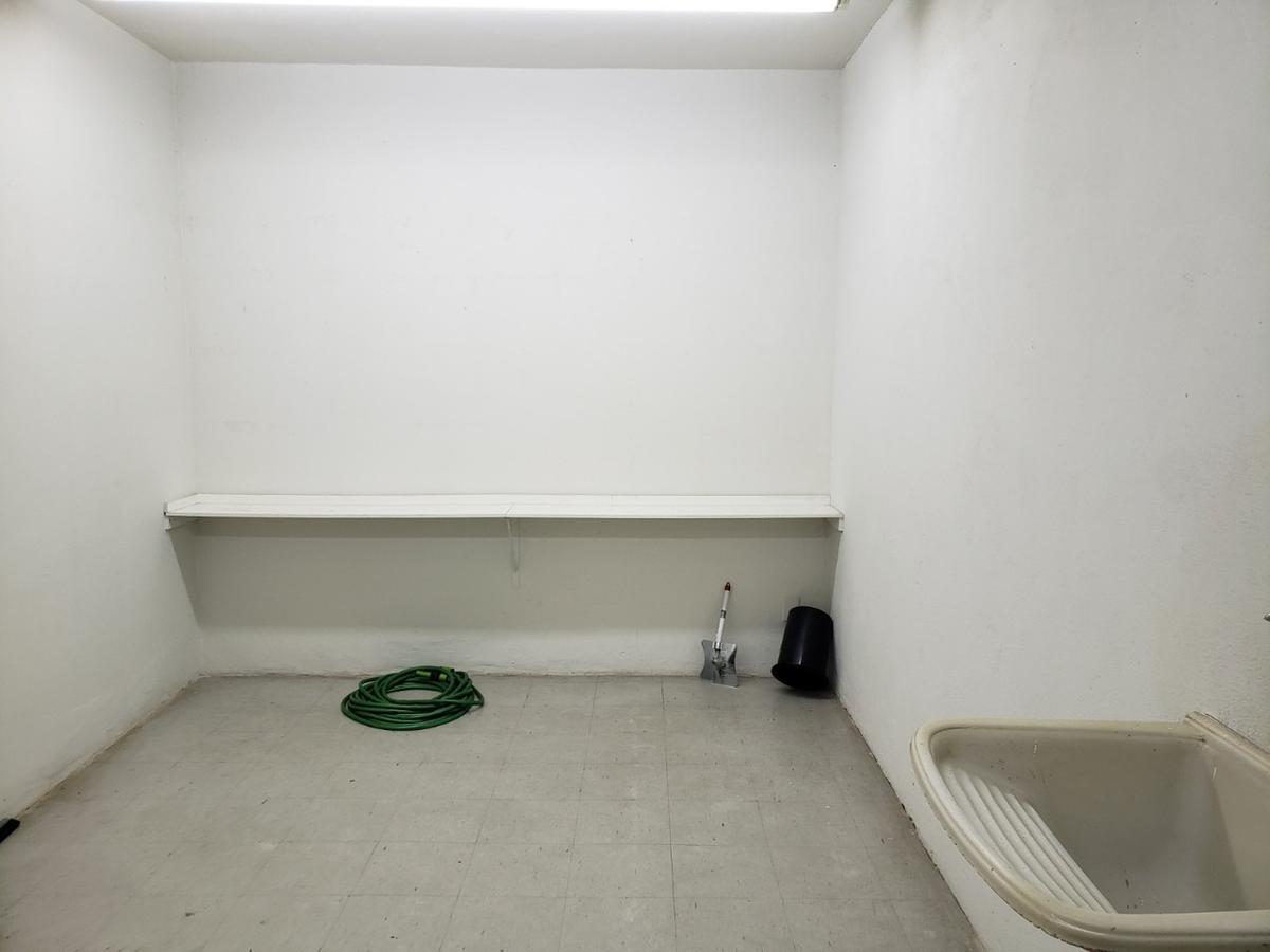 Prédio, Centro, 0 Quarto, 0 Vaga
