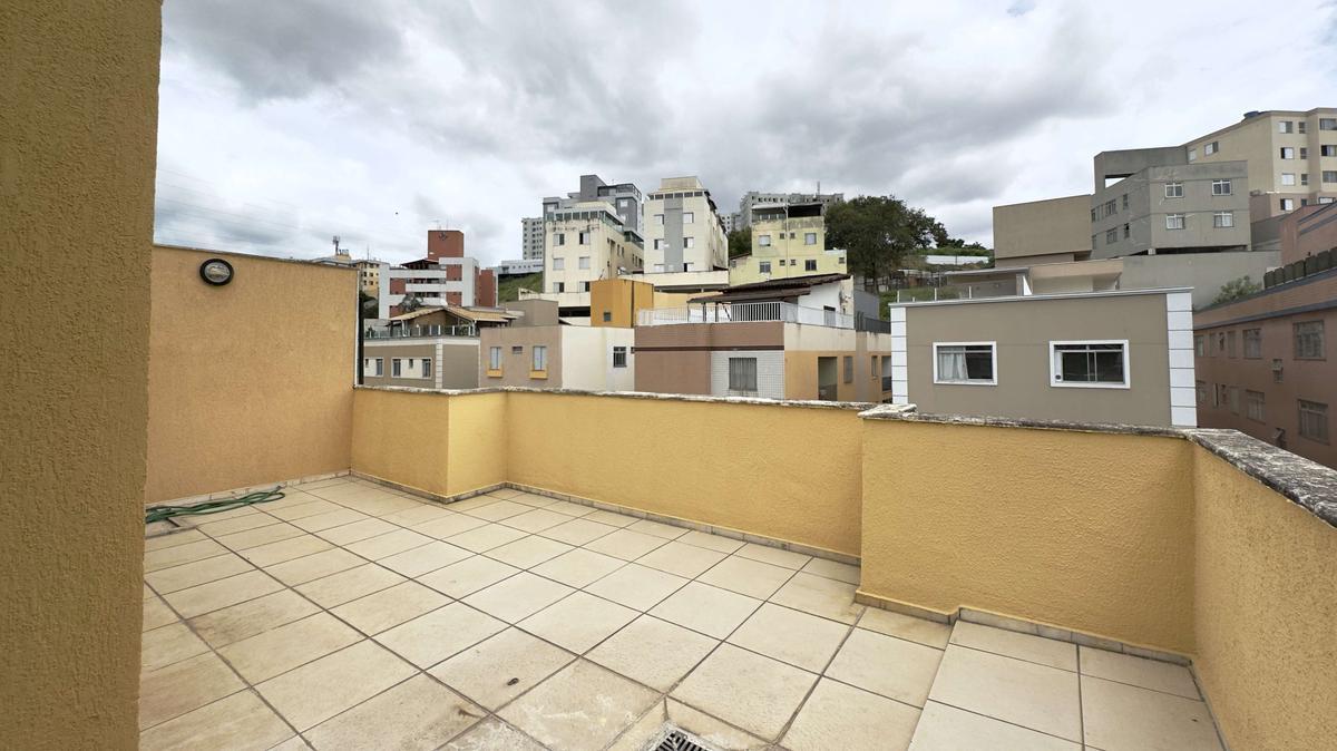 Cobertura, Estoril, 3 Quartos, 1 Vaga, 1 Suíte
