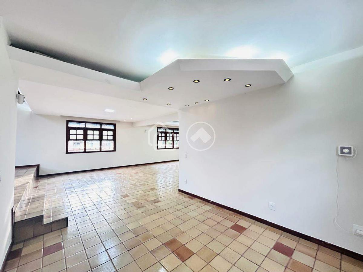 Casa, Santa Teresa, 8 Quartos, 6 Vagas, 2 Suítes