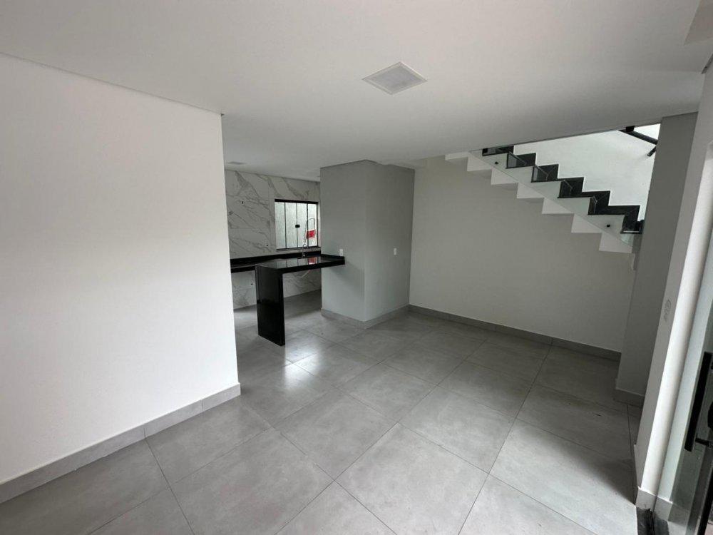 Casa, São Pedro, 3 Quartos, 2 Vagas, 1 Suíte