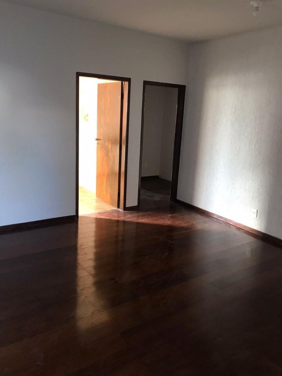 Casa Comercial, Santa Branca, 4 Quartos, 4 Vagas, 2 Suítes