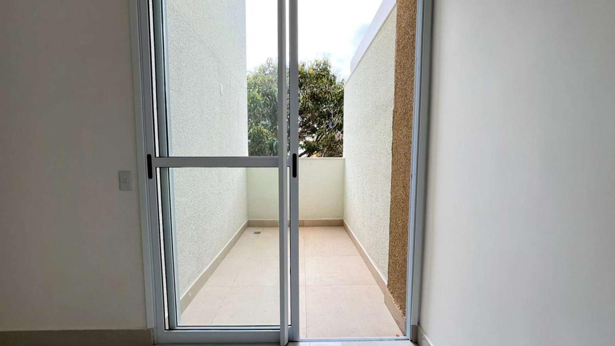 Apartamento, Casa Branca, 3 Quartos, 2 Vagas, 1 Suíte