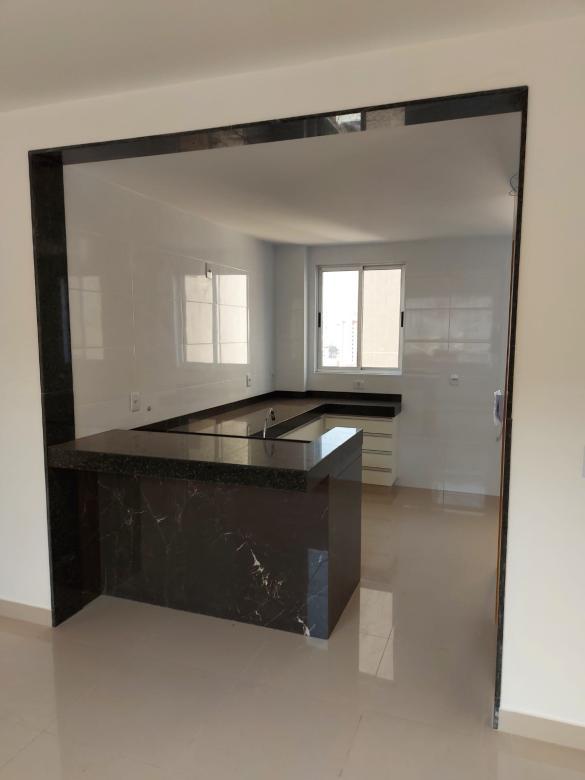 Apartamento, Vila Paris, 2 Quartos, 2 Vagas, 2 Suítes