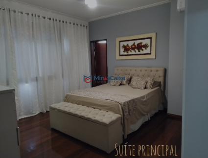 Casa, Funcionários, 5 Quartos, 5 Vagas, 2 Suítes