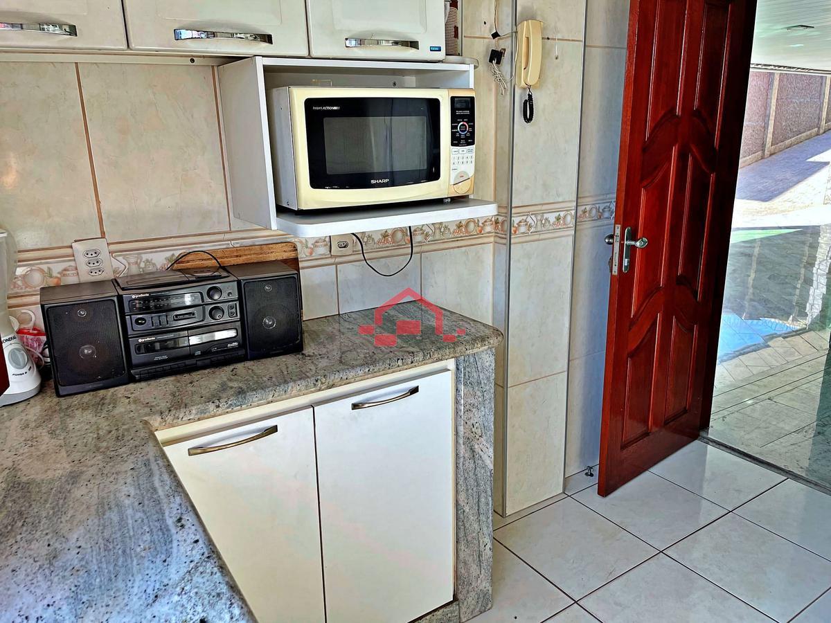 Casa, Trevo, 4 Quartos, 10 Vagas, 1 Suíte