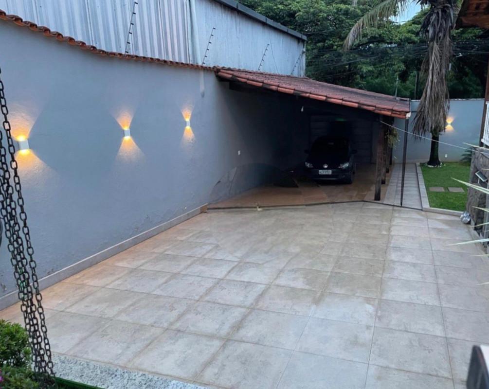 Casa, Milionários, 3 Quartos, 8 Vagas, 1 Suíte