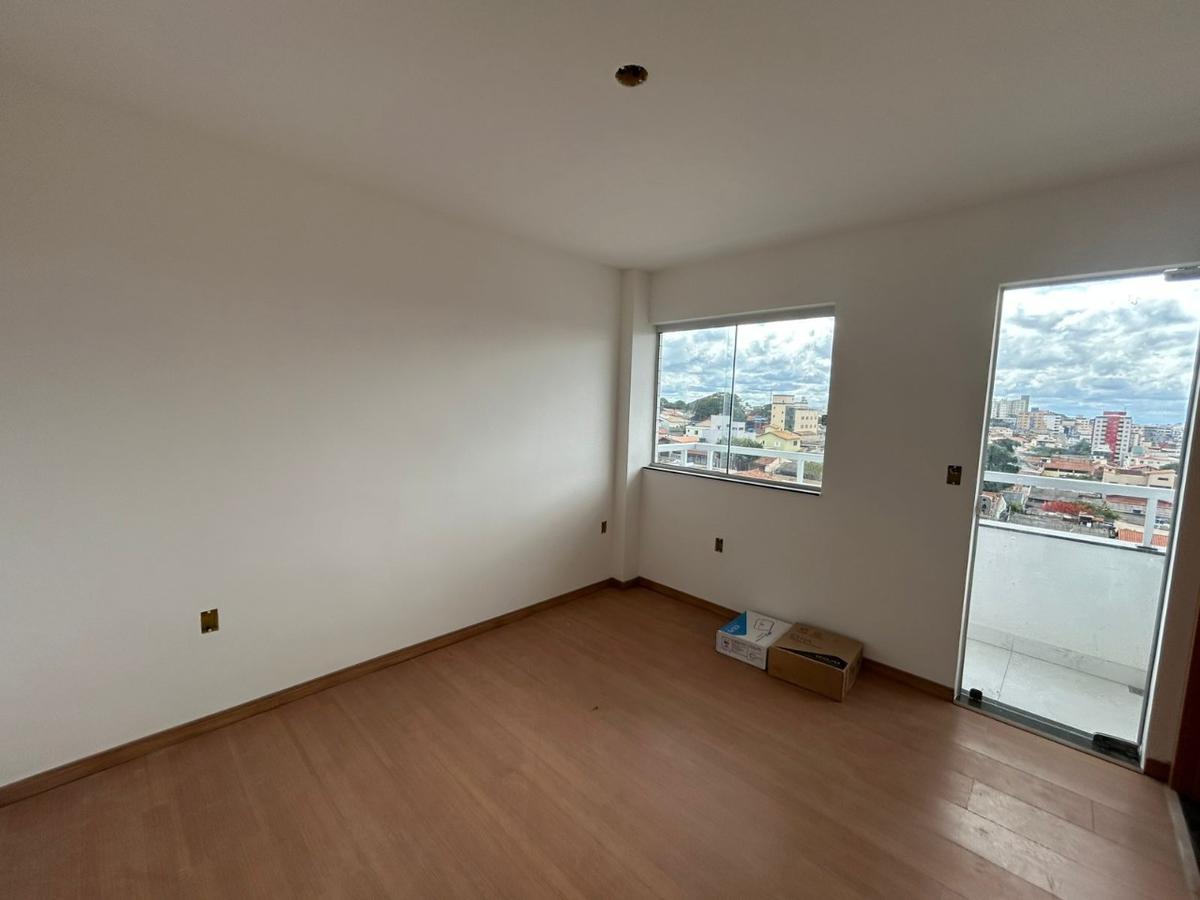Apartamento, Santa Cruz Industrial, 3 Quartos, 2 Vagas, 1 Suíte