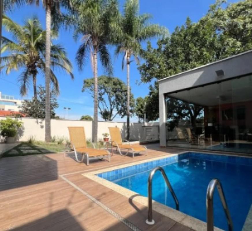 Casa, Castelo, 4 Quartos, 9 Vagas, 4 Suítes