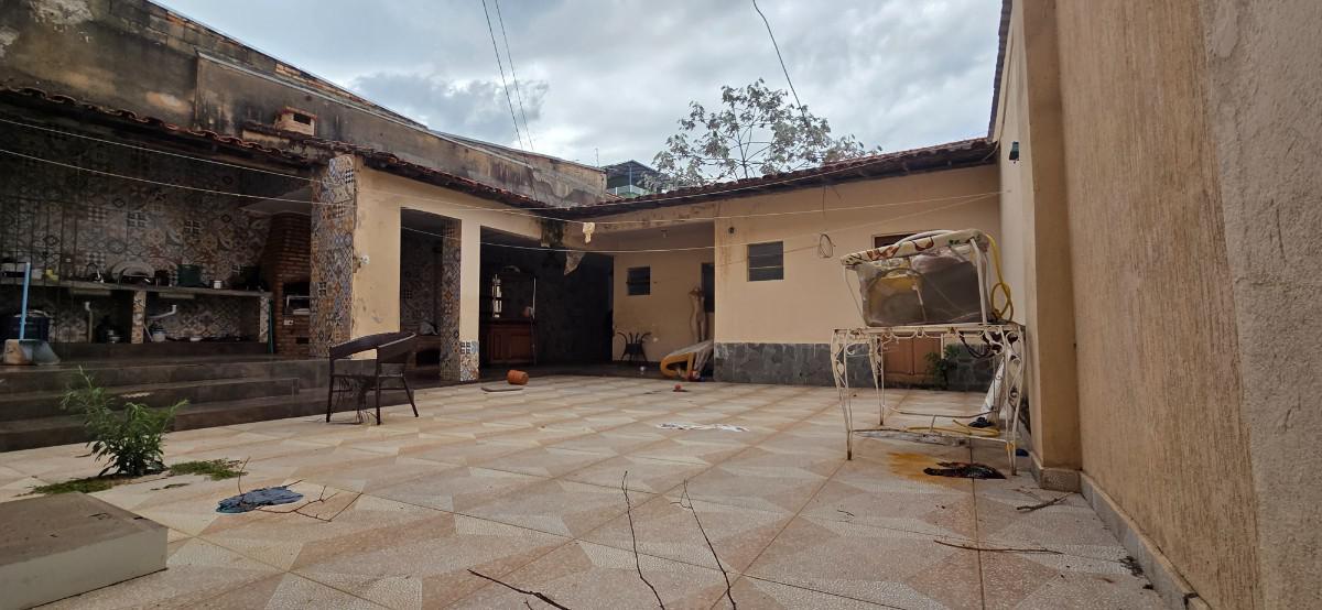 Casa, Floresta, 4 Quartos, 2 Vagas, 1 Suíte