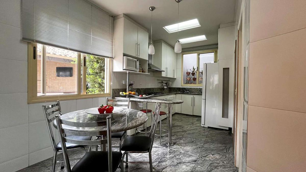 Casa, Paquetá, 4 Quartos, 5 Vagas, 2 Suítes