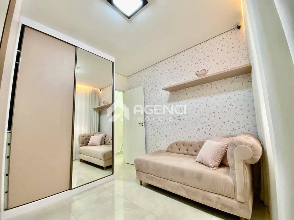 Apartamento, Cabral, 4 Quartos, 0 Vaga, 2 Suítes