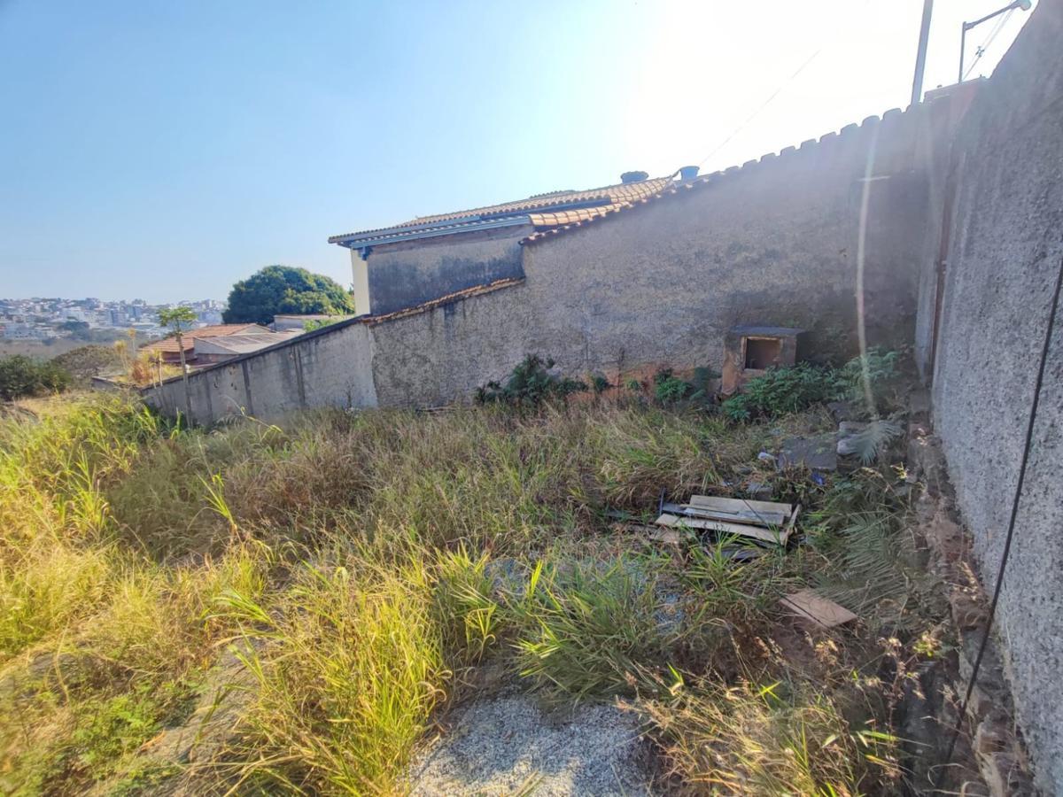 Lote, São Bernardo, 0 Quarto, 0 Vaga