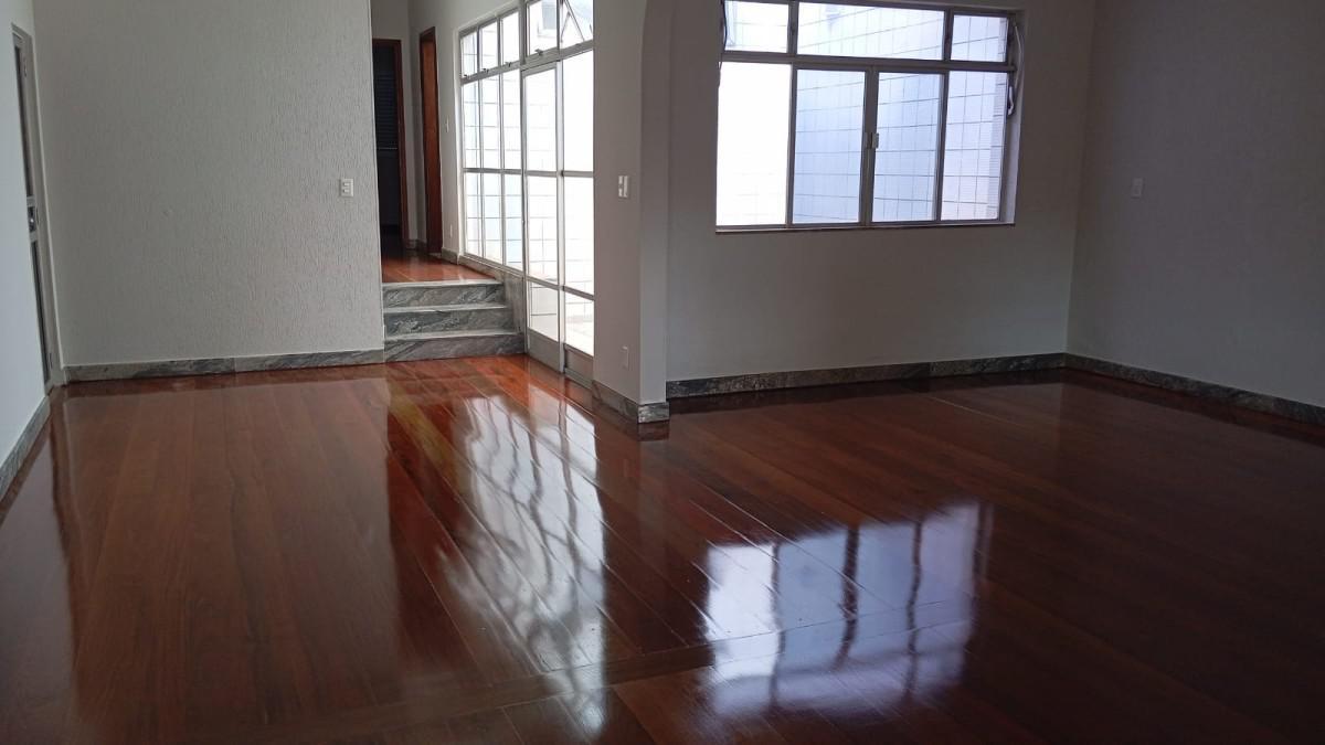 Casa, Alto Barroca, 4 Quartos, 2 Vagas, 2 Suítes