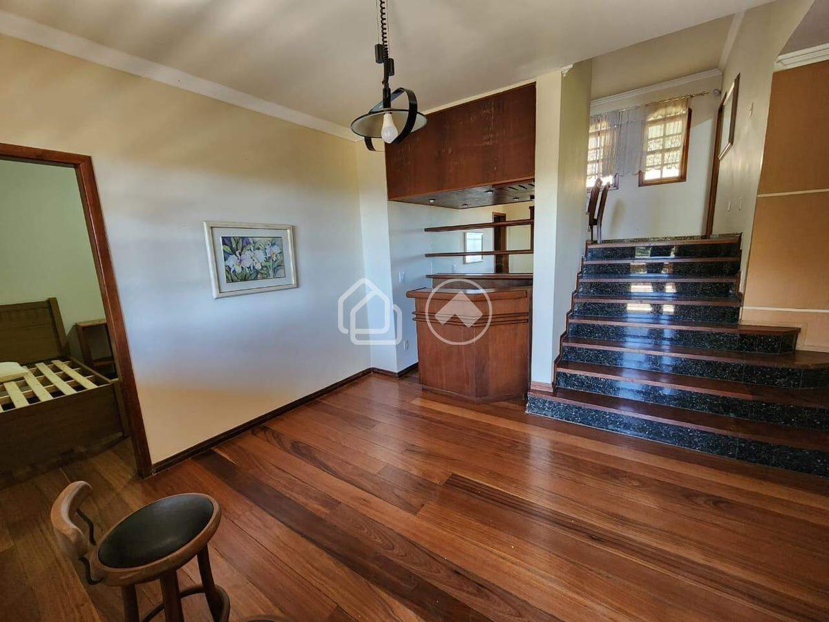 Casa, Santa Lúcia, 5 Quartos, 6 Vagas, 2 Suítes