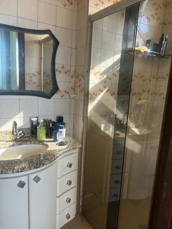 Casa, Pirajá, 3 Quartos, 8 Vagas, 1 Suíte