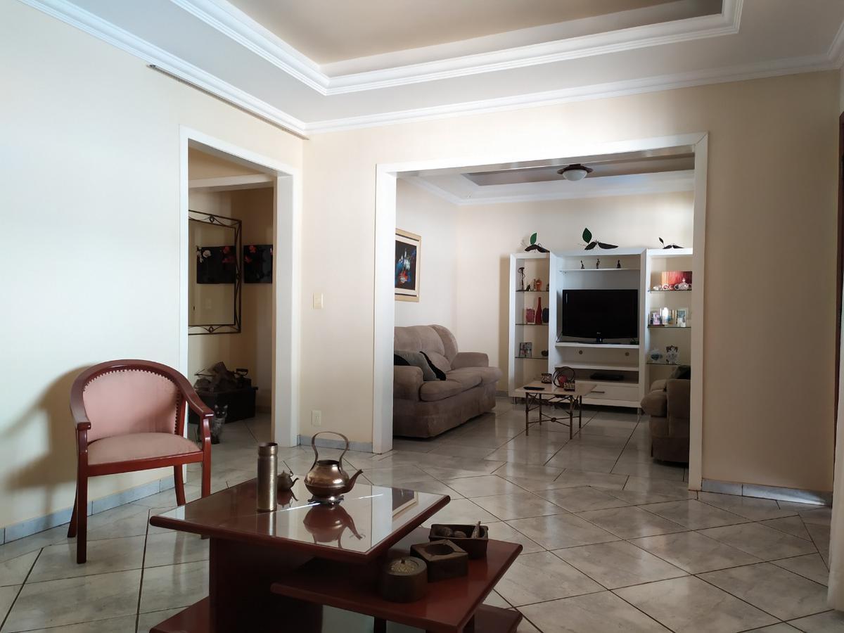 Casa, Sagrada Família, 4 Quartos, 8 Vagas, 4 Suítes