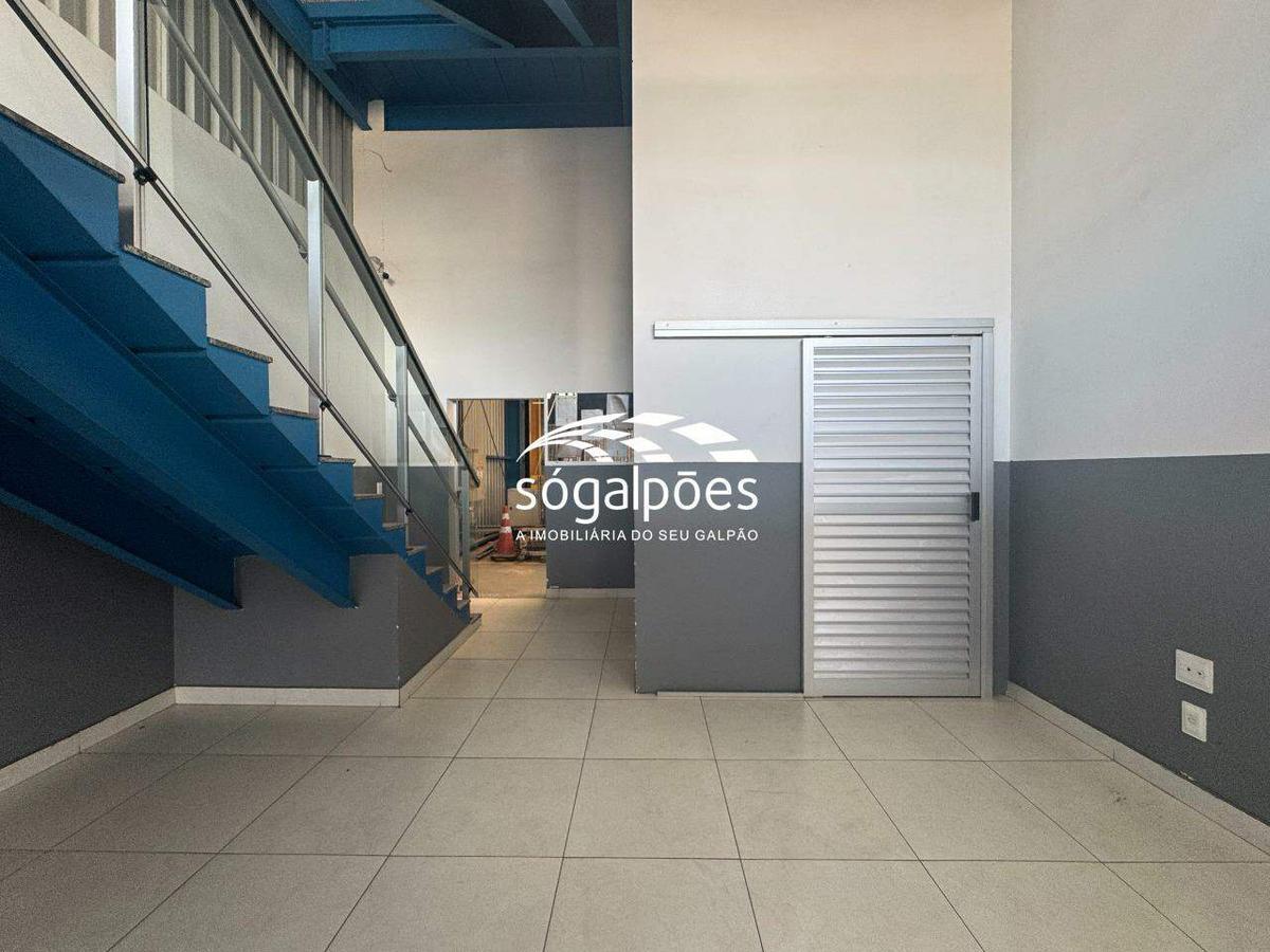 Galpão, Distrito Industrial Bandeirinhas, 9 Vagas