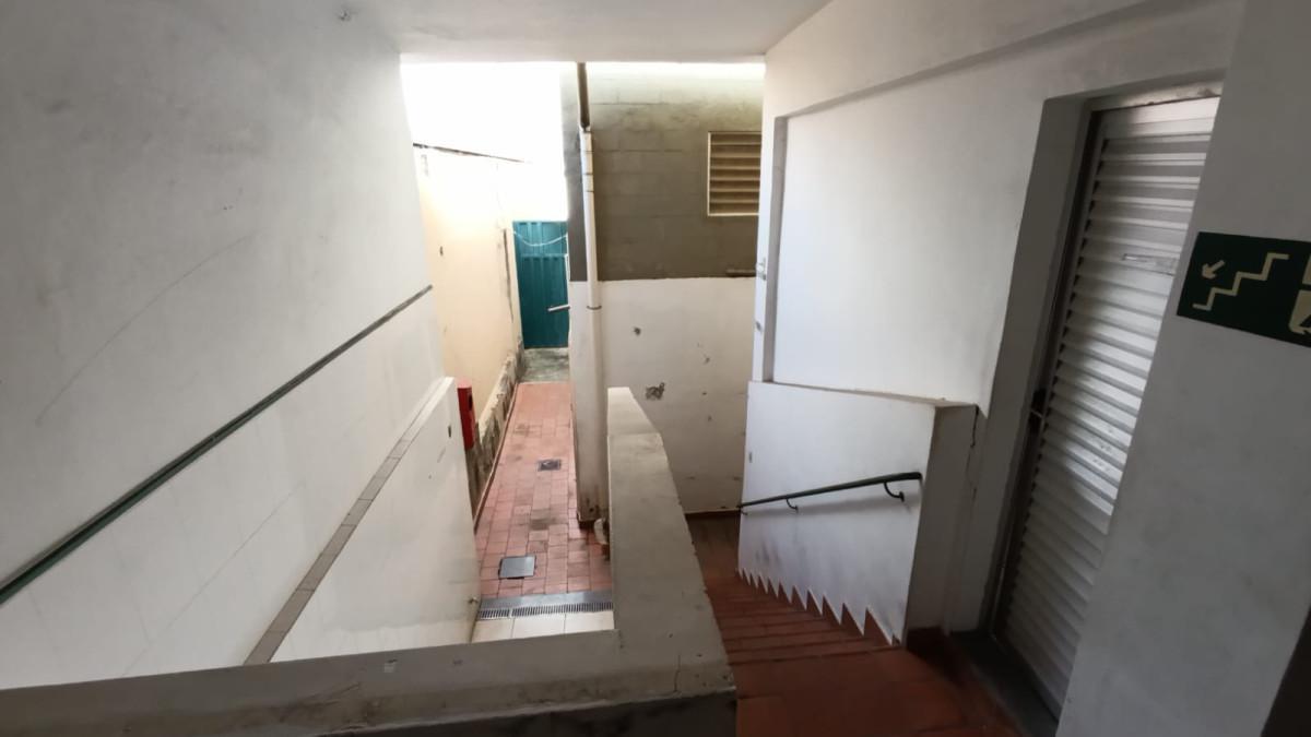 Galpão, Califórnia, 0 Quarto, 3 Vagas