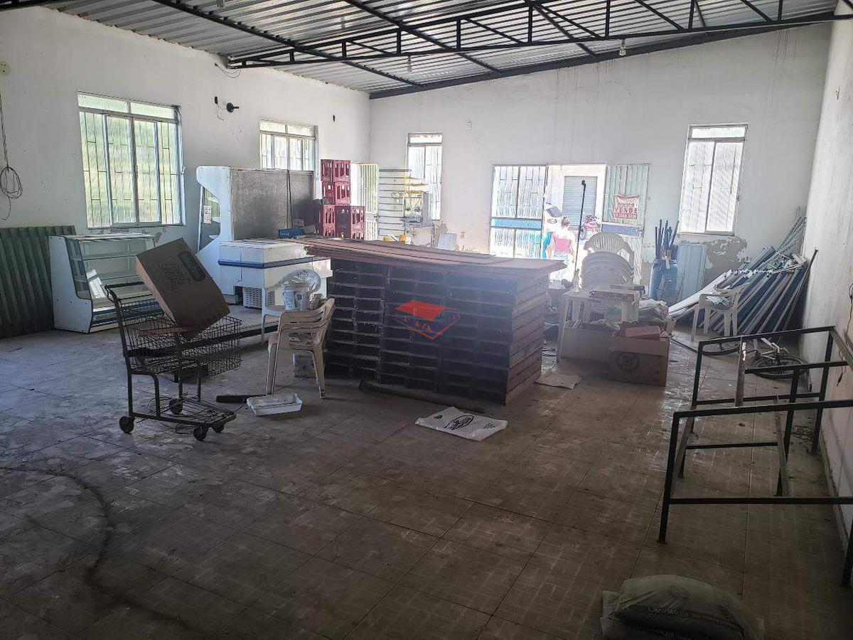 Galpão, Santa Terezinha, 0 Quarto, 10 Vagas