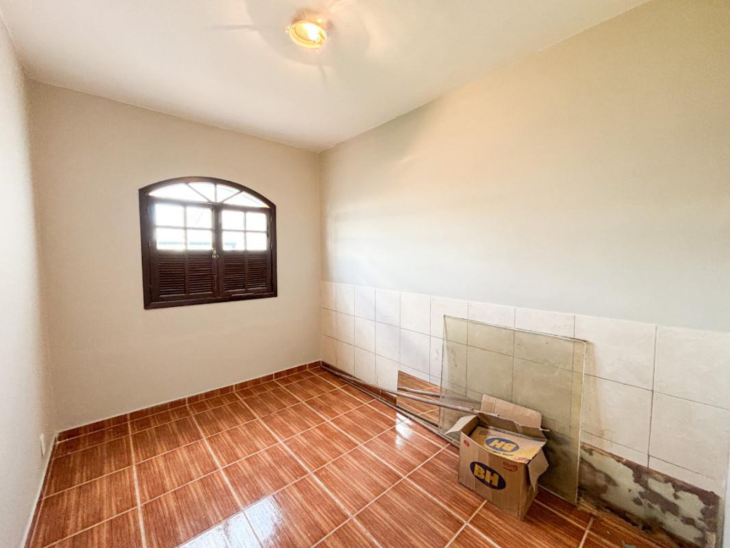 Casa, Braúnas, 4 Quartos, 4 Vagas, 1 Suíte