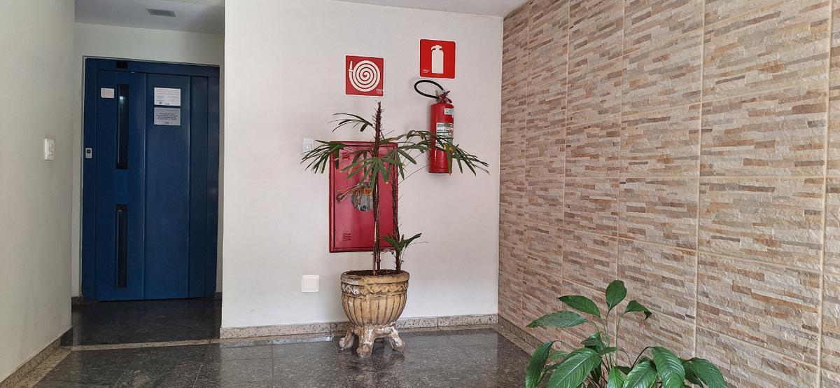 Apartamento, Sagrada Família, 3 Quartos, 2 Vagas, 1 Suíte
