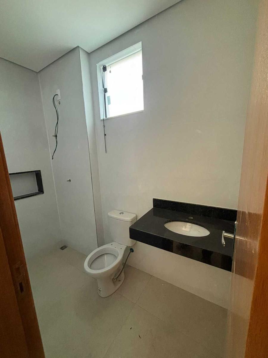 Casa, Vale das Orquídeas, 3 Quartos, 2 Vagas, 1 Suíte