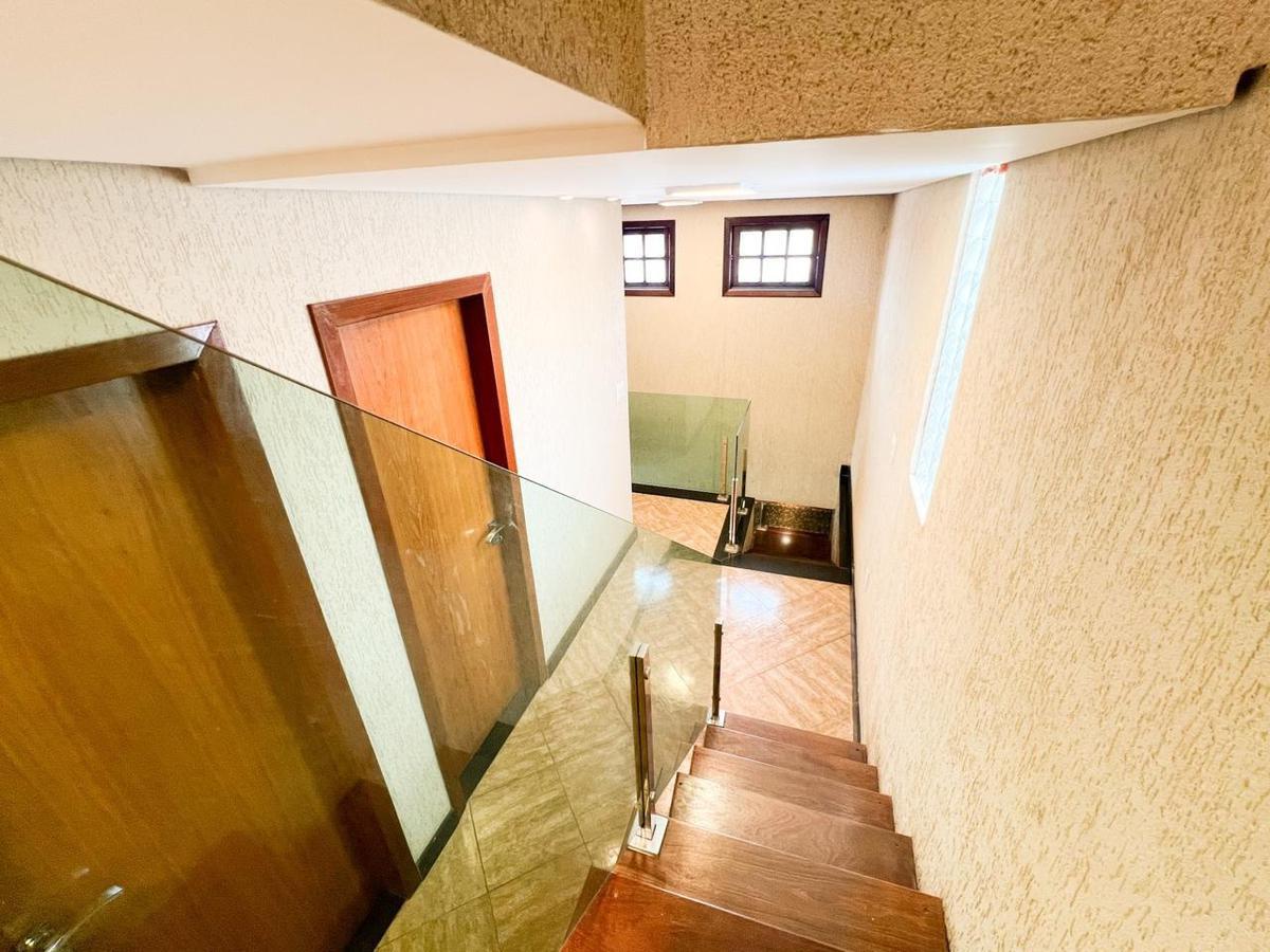 Casa, Trevo, 5 Quartos, 8 Vagas, 1 Suíte
