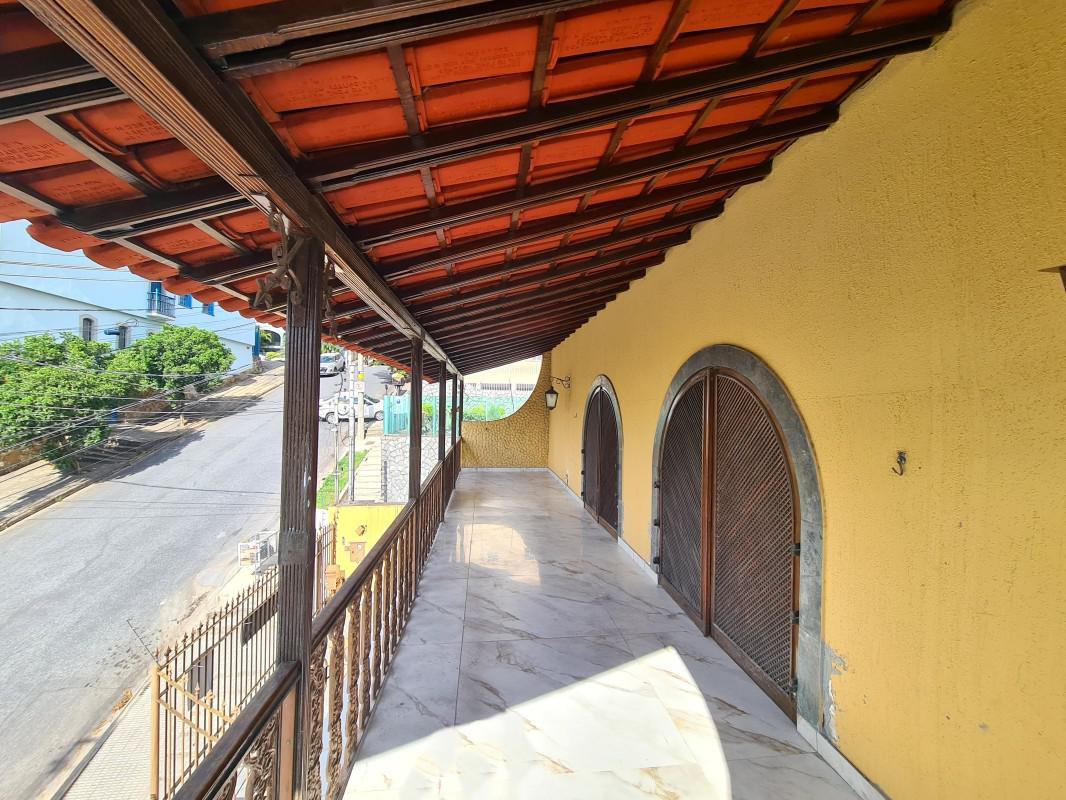 Casa, Gutierrez, 5 Quartos, 4 Vagas, 2 Suítes