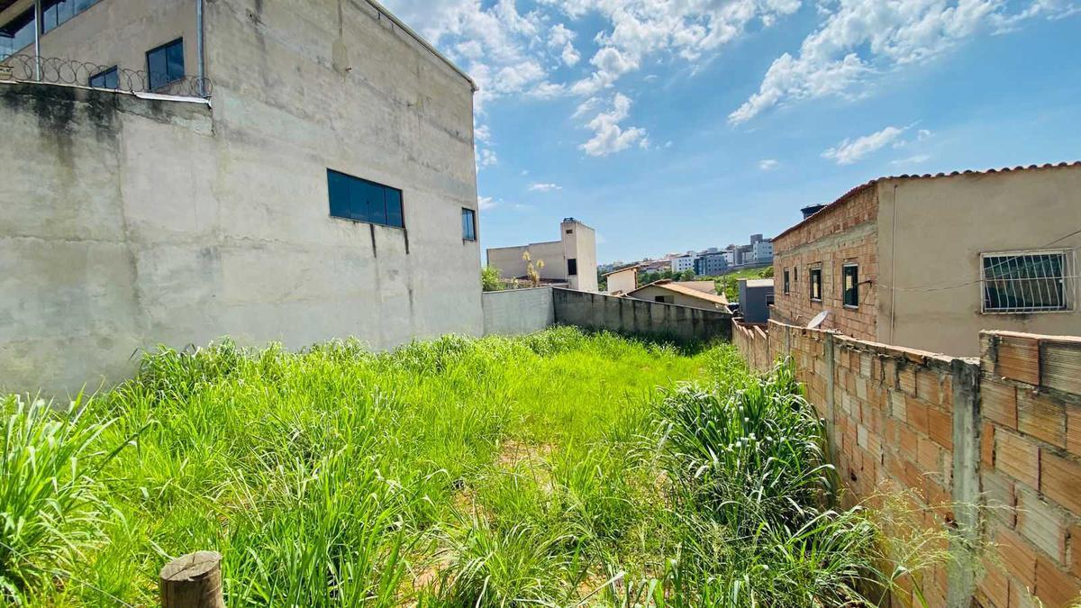 Lote, Parque Xangri-lá, 0 Quarto, 0 Vaga