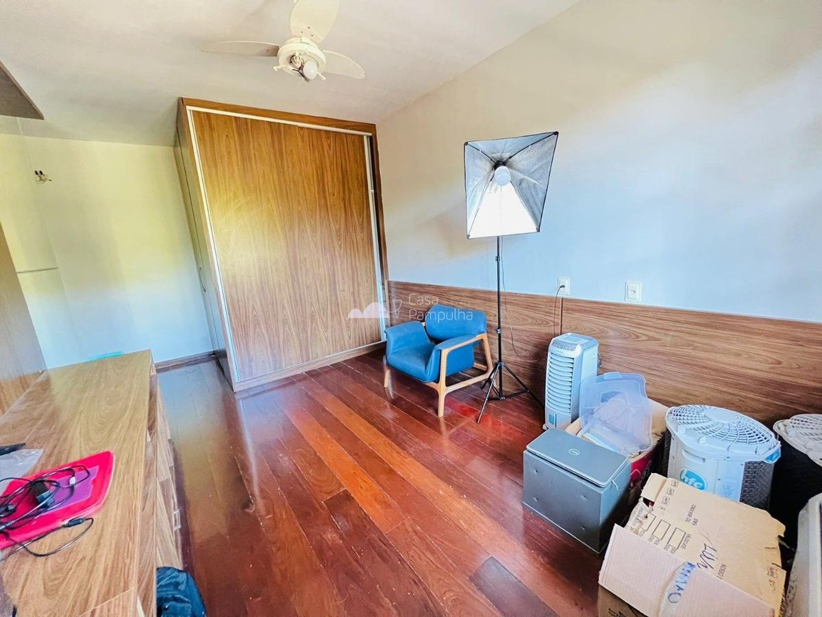 Casa, Santa Branca, 5 Quartos, 4 Vagas, 2 Suítes