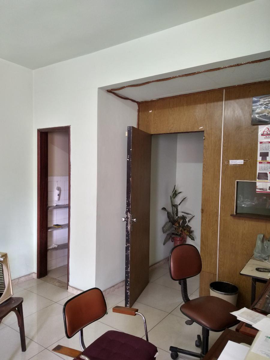 Sala, Centro, 1 Quarto, 0 Vaga