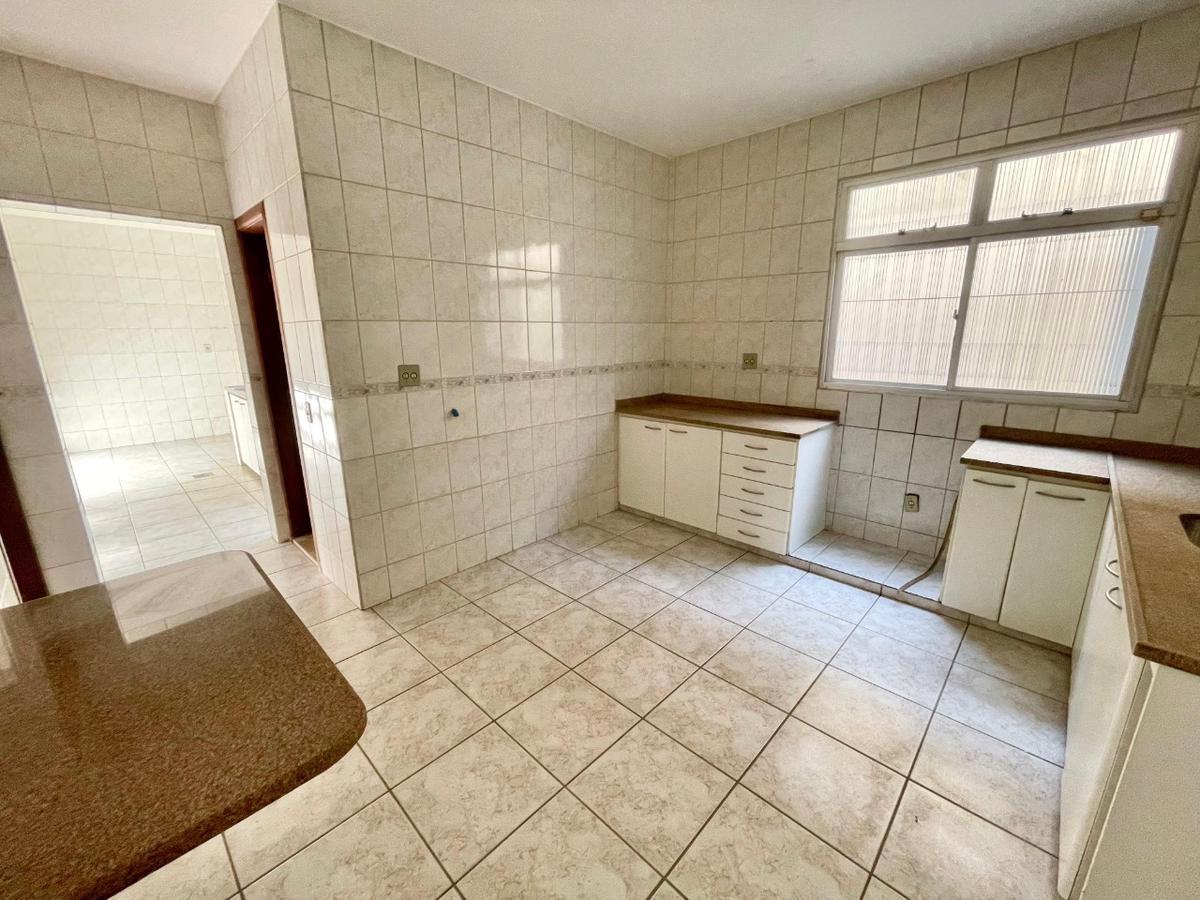 Casa, Santa Amélia, 5 Quartos, 6 Vagas, 2 Suítes