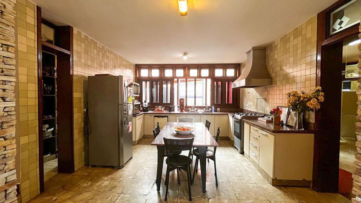 Casa, São Luiz (pampulha), 5 Quartos, 11 Vagas, 4 Suítes