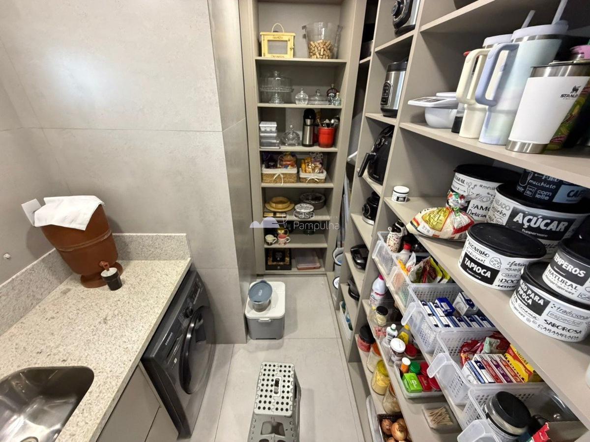 Casa, Trevo, 3 Quartos, 2 Vagas, 2 Suítes