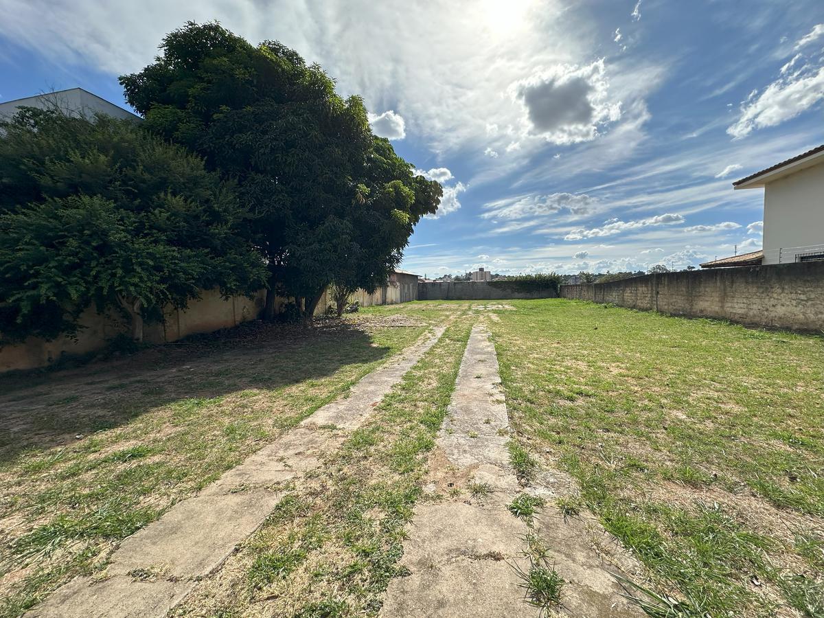 Lote, São Luiz (pampulha), 0 Quarto, 0 Vaga