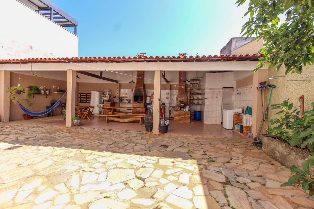 Casa, Planalto, 5 Quartos, 5 Vagas, 1 Suíte