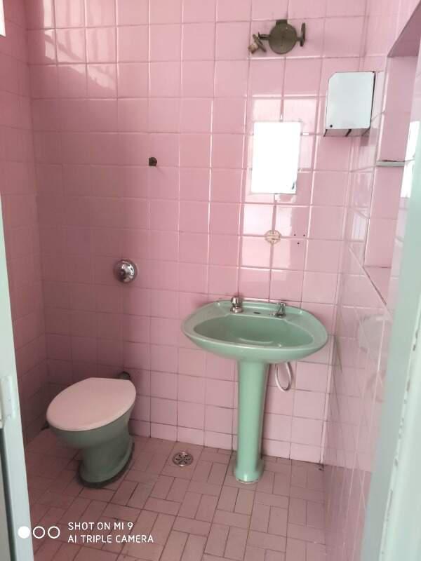 Casa Comercial, Funcionários, 0 Quarto, 0 Vaga