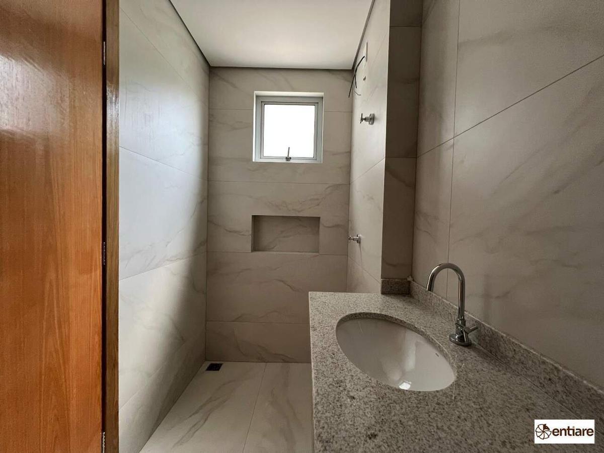 Apartamento, Barreiro, 3 Quartos, 2 Vagas, 1 Suíte