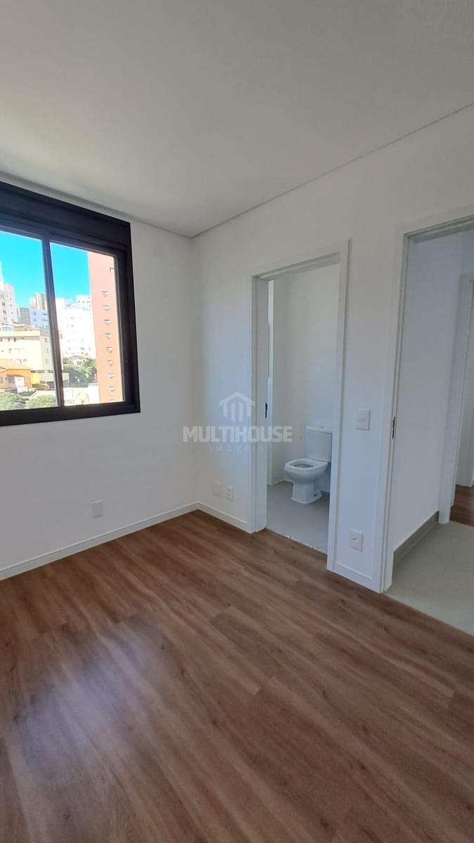 Apartamento, Grajaú, 1 Quarto, 4 Vagas, 1 Suíte