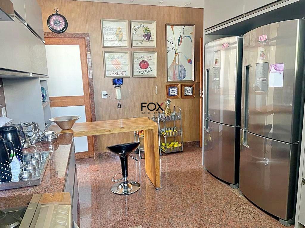 Casa, Luxemburgo, 4 Quartos, 10 Vagas, 2 Suítes
