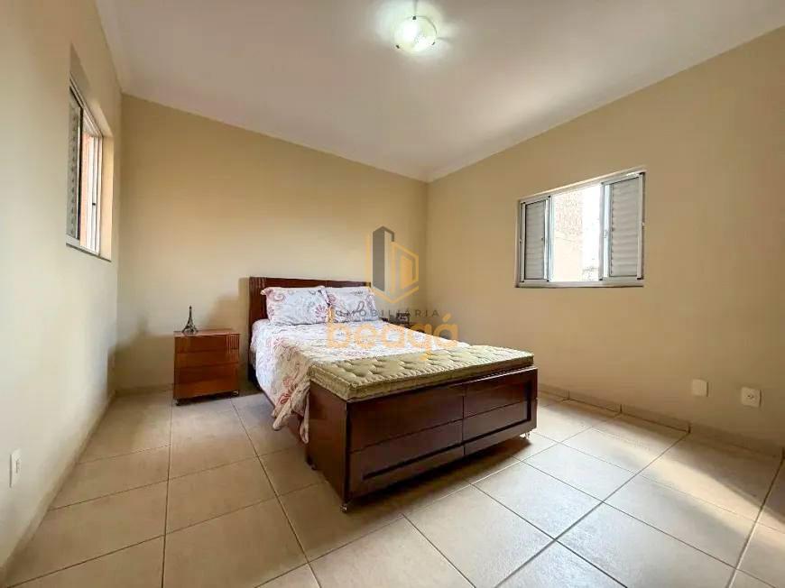 Casa, Caiçaras, 5 Quartos, 6 Vagas, 1 Suíte