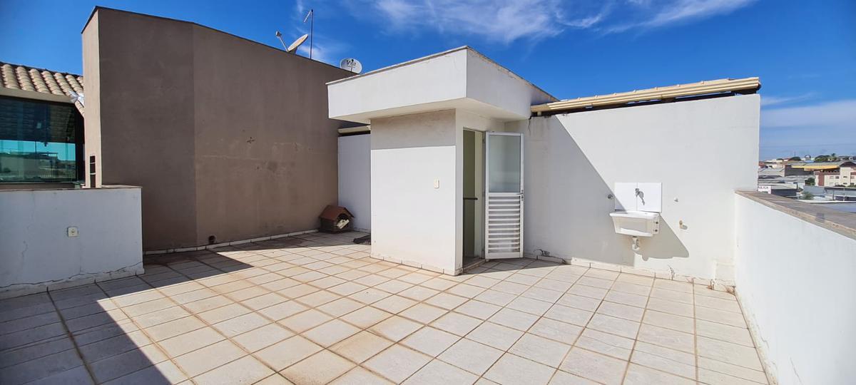 Cobertura, Arvoredo, 2 Quartos, 1 Vaga