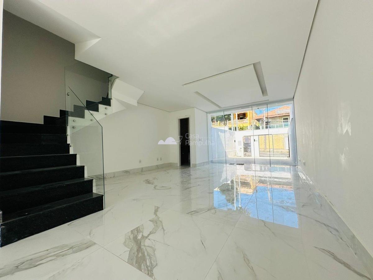 Casa, Santa Branca, 3 Quartos, 2 Vagas, 1 Suíte