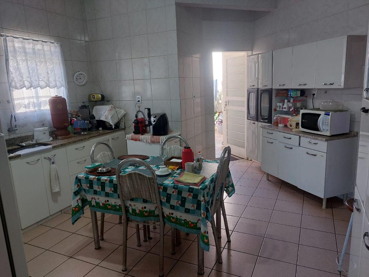 Casa, Dona Clara, 4 Quartos, 5 Vagas, 1 Suíte