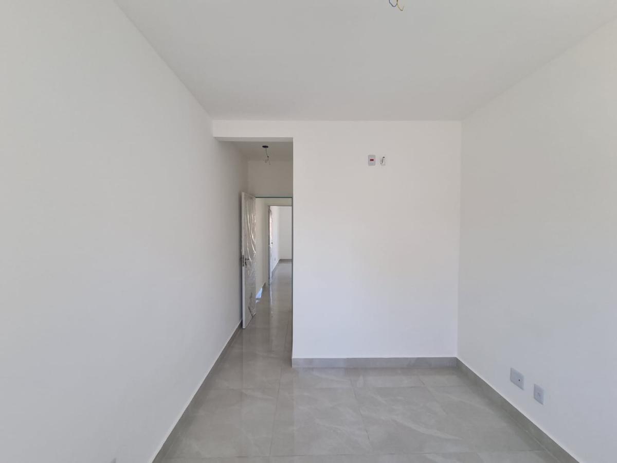 Casa, Floramar, 2 Quartos, 1 Vaga, 2 Suítes