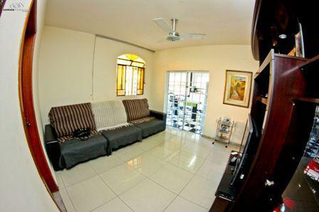 Casa, Floramar, 2 Quartos, 6 Vagas, 2 Suítes