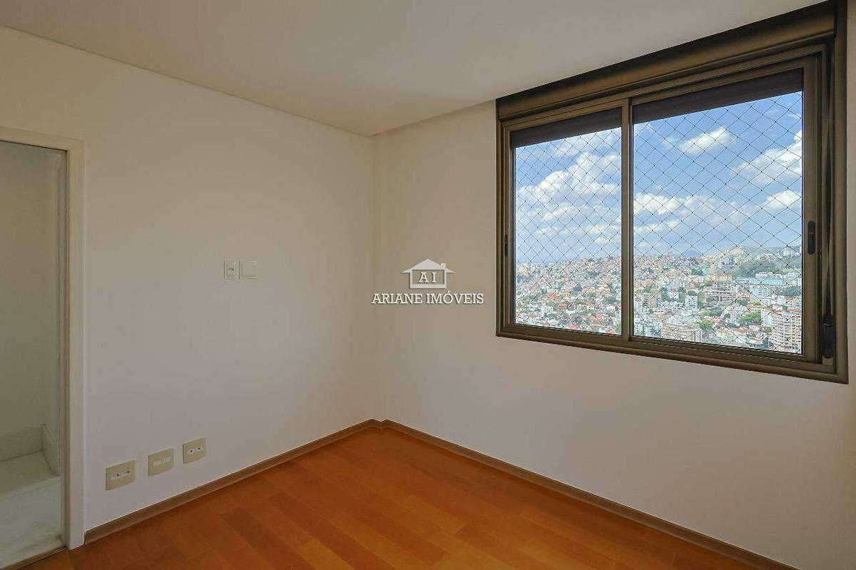 Apartamento, Santa Lúcia, 3 Quartos, 4 Vagas, 3 Suítes