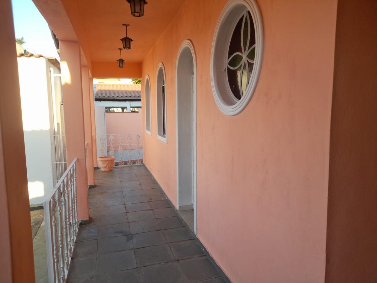 Casa, Floramar, 3 Quartos, 2 Vagas, 1 Suíte