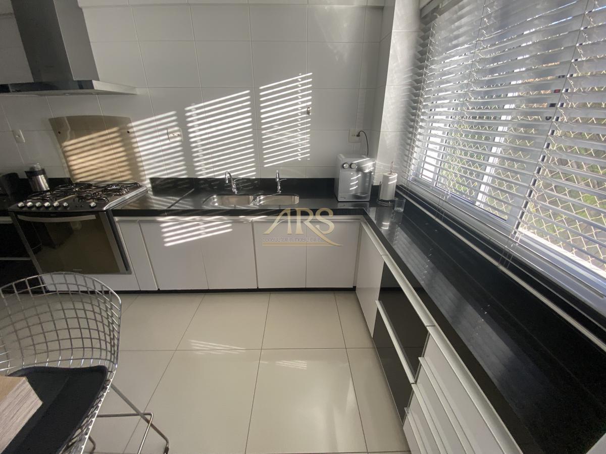 Apartamento, Centro, 4 Quartos, 3 Vagas, 2 Suítes